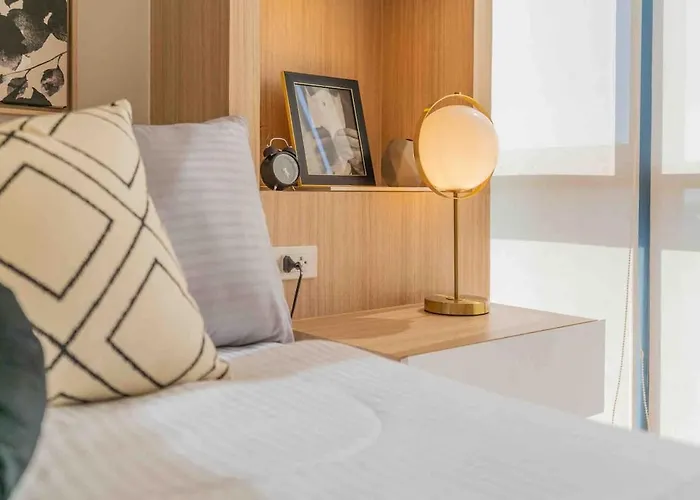 Bgc In Mckinley Hill With Washer And With Views 3*