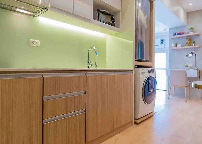 Apartahotel Bgc In Mckinley Hill With Washer And With Views Manila